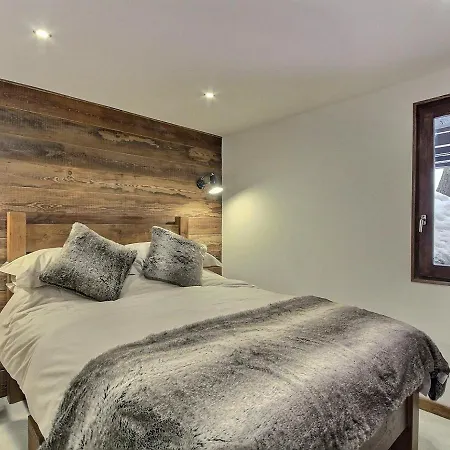 Renove Au Pied Des Pistes Avec Balcon Et Cheminee - Fr-1-455-231